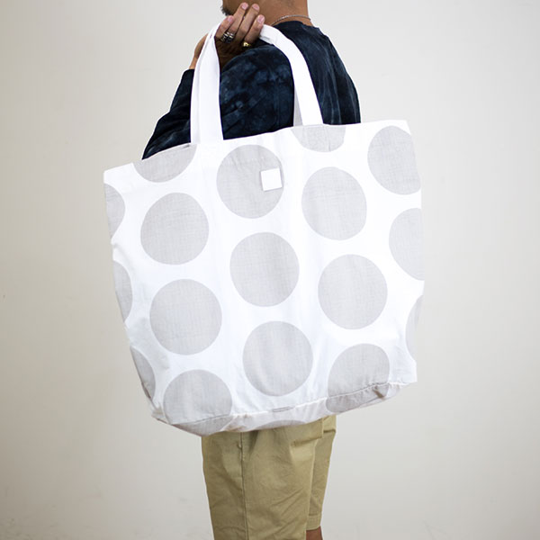 [TURN ME ON] DOT TOTO BAG